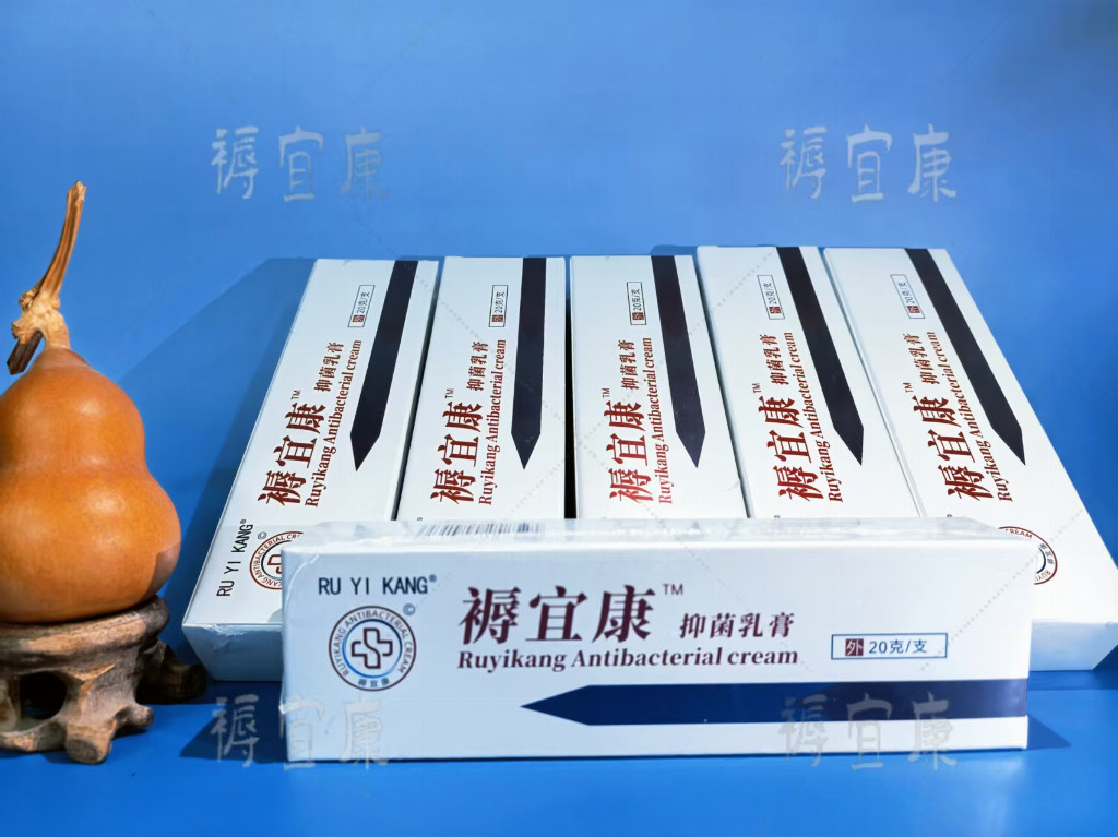 以为老人褥疮好不了，用褥宜康后才懂：选对比硬扛更重要