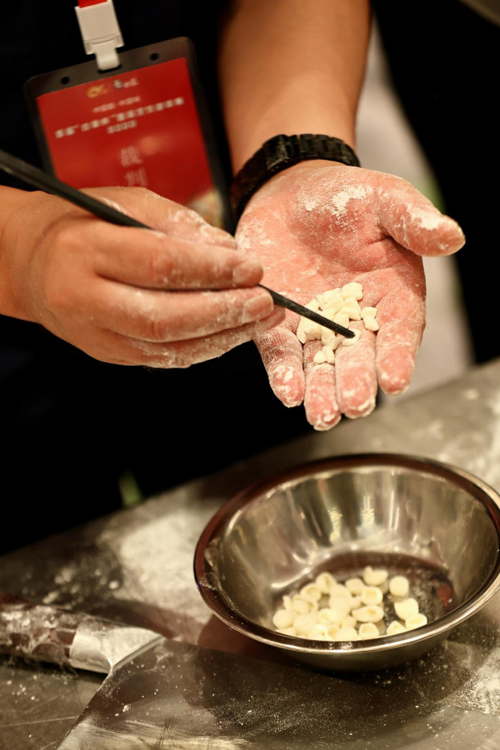 首届“白象杯”面食烹饪邀请赛太原开幕：传承与创新共谱中华面食新篇章