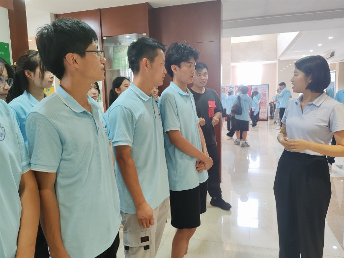 江西职业技术大学电气工程学院暑期“三下乡”社会实践暨大思政实践活动:荣耀电气基层行,流芳乡里绘夏梦