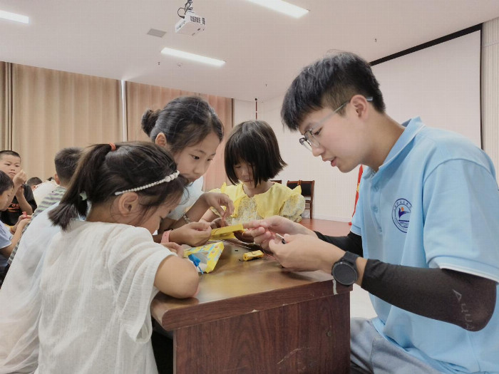 江西职业技术大学电气工程学院暑期“三下乡”社会实践暨大思政实践活动:荣耀电气基层行,流芳乡里绘夏梦