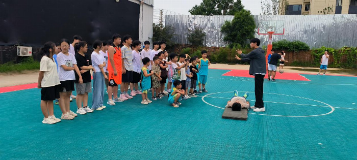 新乡医学院三全学院健康中原走基层 躬行实践显担当 | 心佑血管之树 助力老年健康