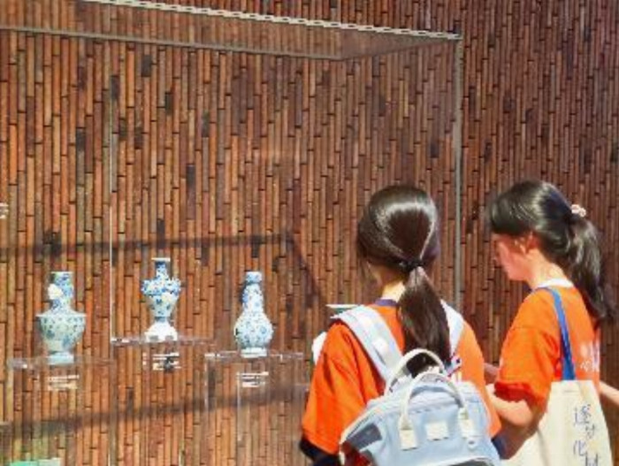 上海师范大学学子：陶艺流光，瓷韵悠长