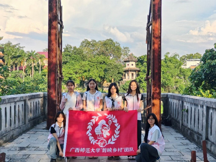 中华民族一家亲，同心共筑中国梦