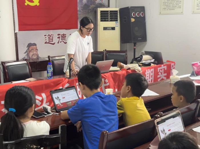 成理学子奔赴泸县，感悟红色传承文化