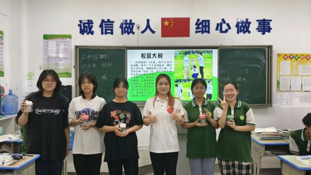 陕西理工大学“七彩假期”： 点亮心灯，启迪未来