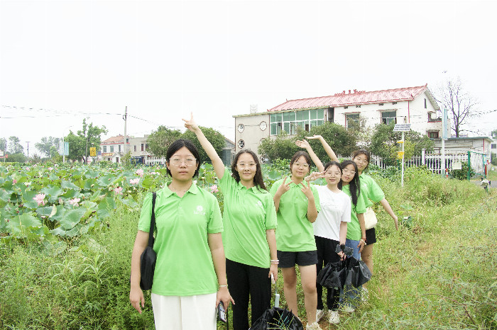 误入藕花深入，争渡争渡，惊起一滩鸥鹭