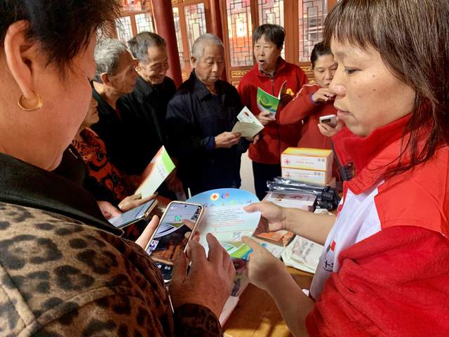 生命接力 大爱永恒｜永康市红十字志愿服务活动进“雷锋广场”