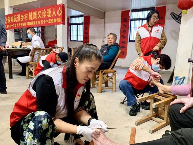 洒向人间都是爱｜永康市红十字会、红十字医院联合“进乡村 送健康”