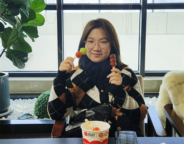 串出幸福甜蜜 重温“儿时”记忆——河北省图书馆举办冰糖葫芦制作体验活动