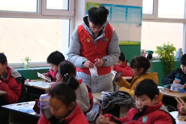 “守护童年，结伴前行”志愿服务团队四赴漕河村：生物科普启童智，趣味实验探自然