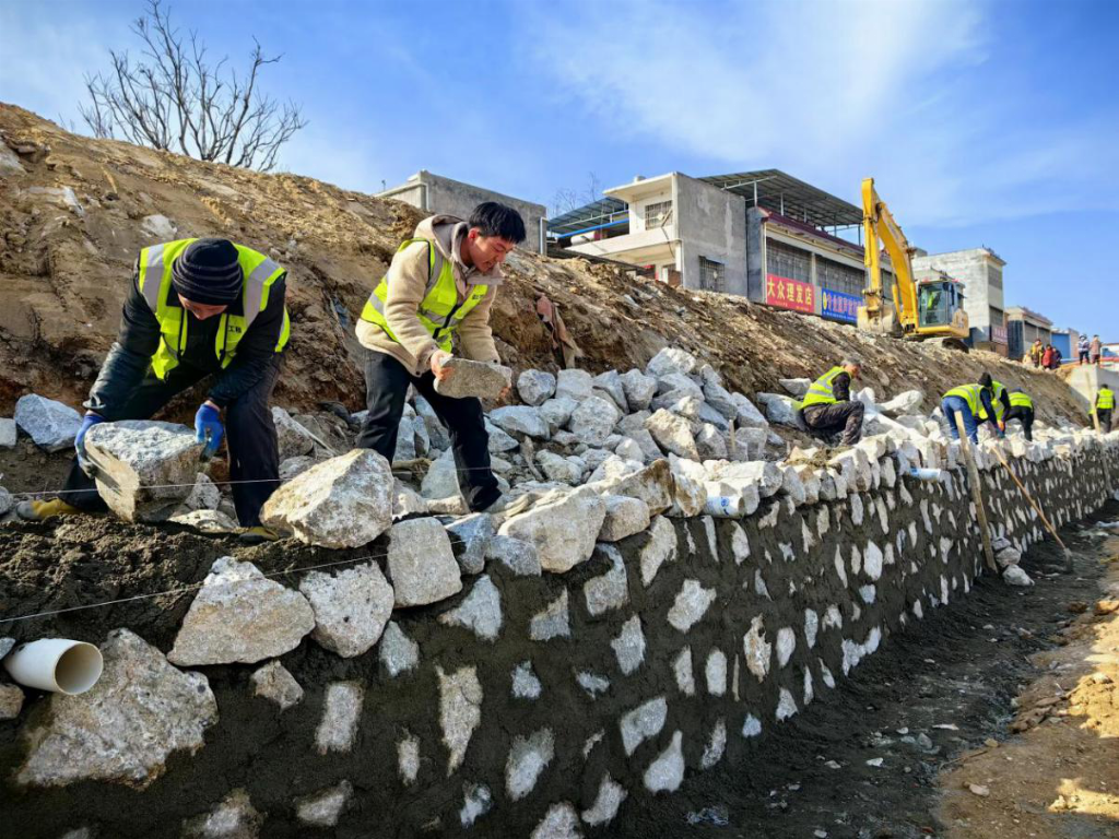 全景“返家乡”|他们深入物流中枢、交通动脉与民生街巷，解锁家乡基建“新成就” 东林土交学子在行动