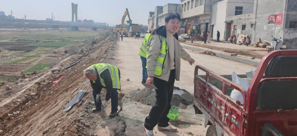 全景“返家乡”|他们深入物流中枢、交通动脉与民生街巷，解锁家乡基建“新成就” 东林土交学子在行动