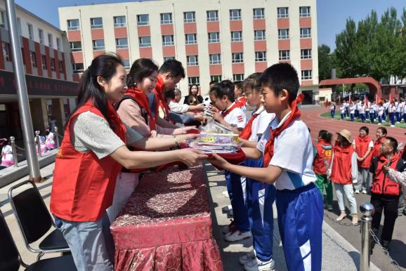 “青援支教，共筑梦想”主题校园公益摄影活动圆满结束