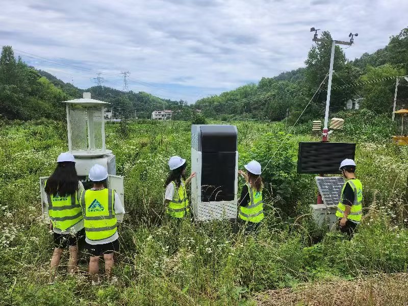 科技助农显成效——虫影哨兵团队走进六安市果子园乡