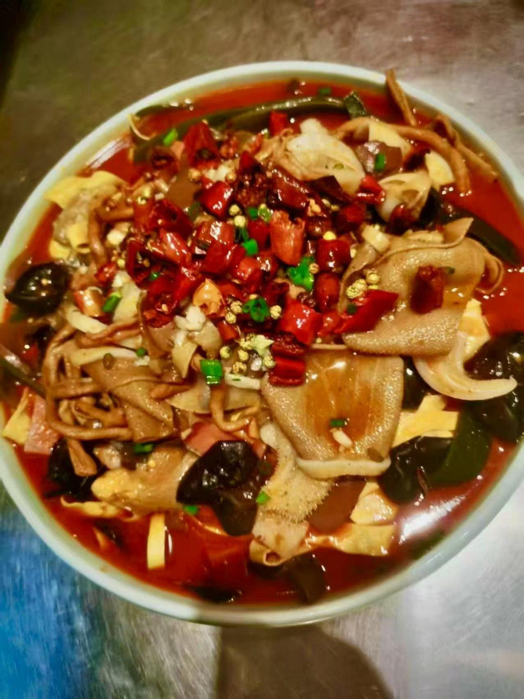 山东省济南市必吃餐厅推荐｜济南寻味：渝新·干锅鸭头，藏在烟火里的美味江湖