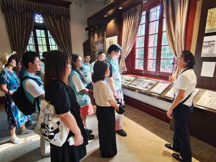 南通大学历史文化学院（法学院）师生赴南通博物苑开展实践研学共探馆校协同育人新路径