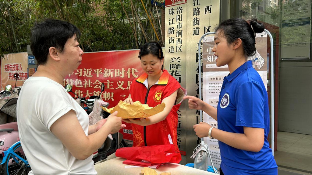 河南科技大学护理学子三下乡：健康服务进基层，义诊关怀暖人心