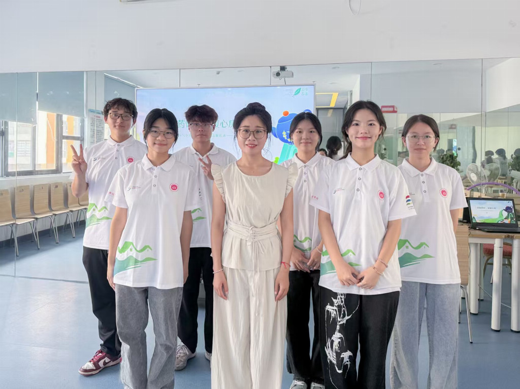 浓情药饮，食暖心房：中医药养生实践活动圆满收官
