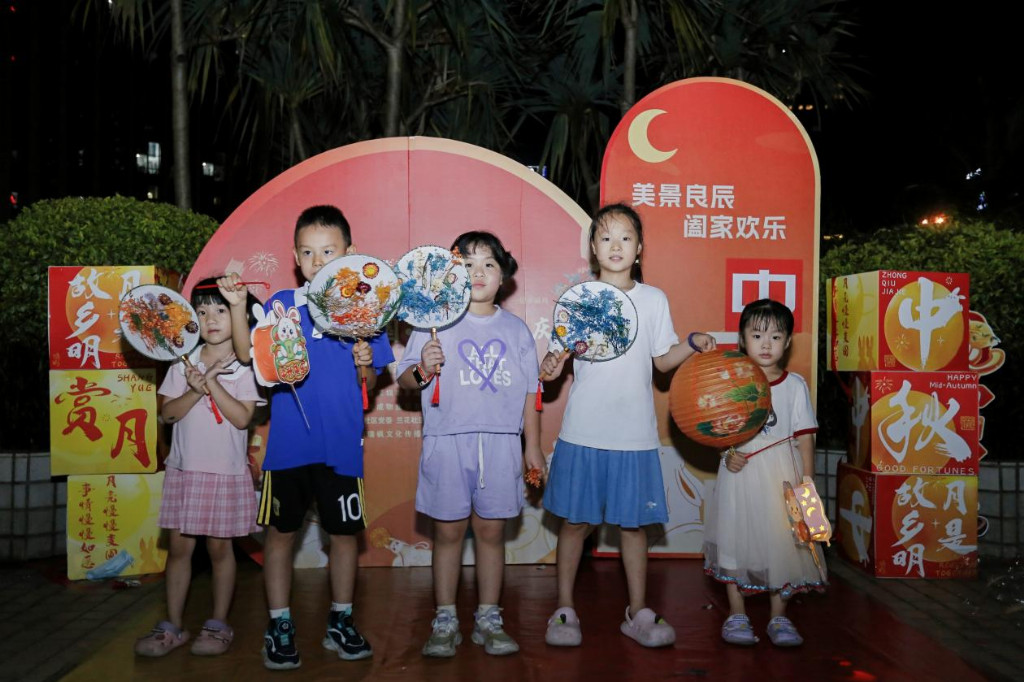 月满映家园 邻里共欢庆丨世茂服务丰湖大厦中秋游园暨文艺汇演圆满落幕