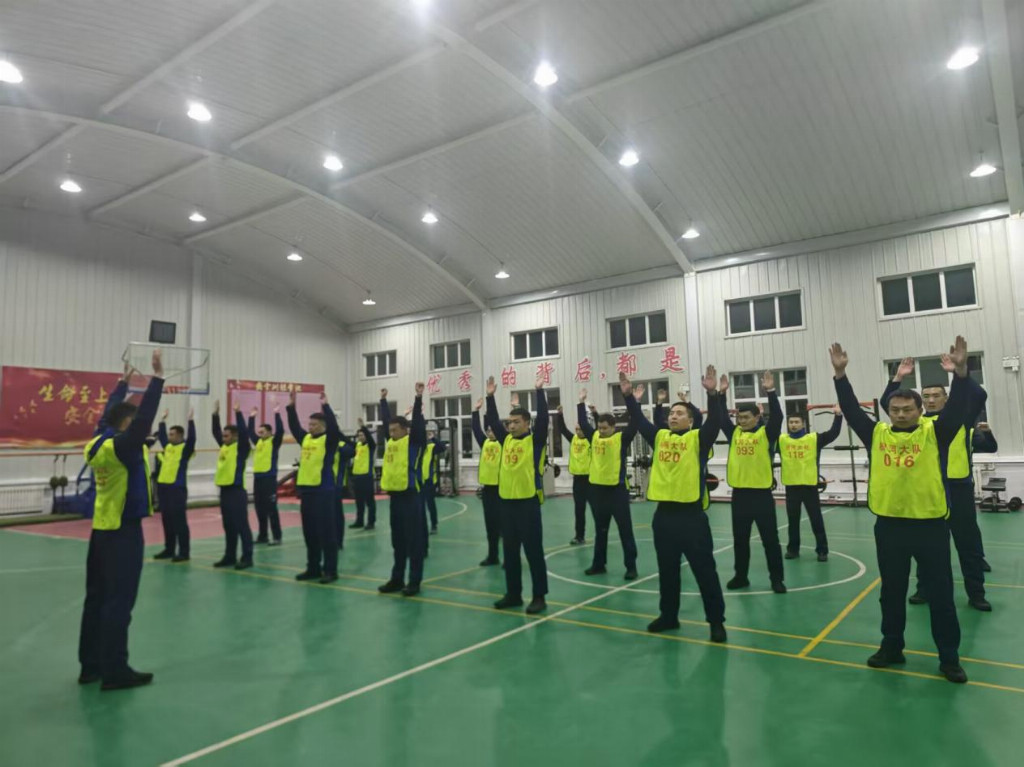 战风斗雪 精武强能丨风雪砺精兵 考核促强能