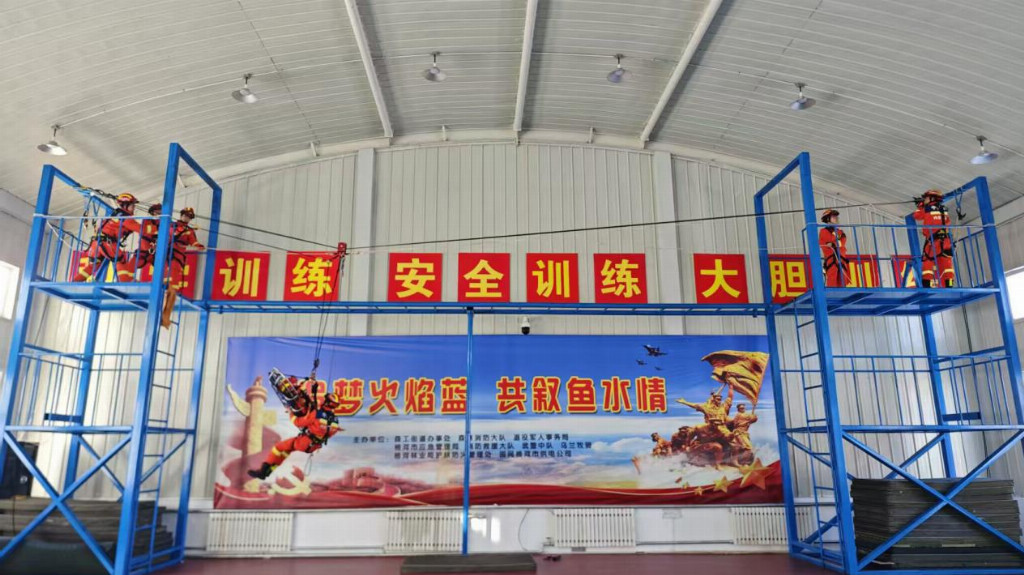 战风斗雪 精武强能丨冬训强能砺斗志 实战实训锻尖兵