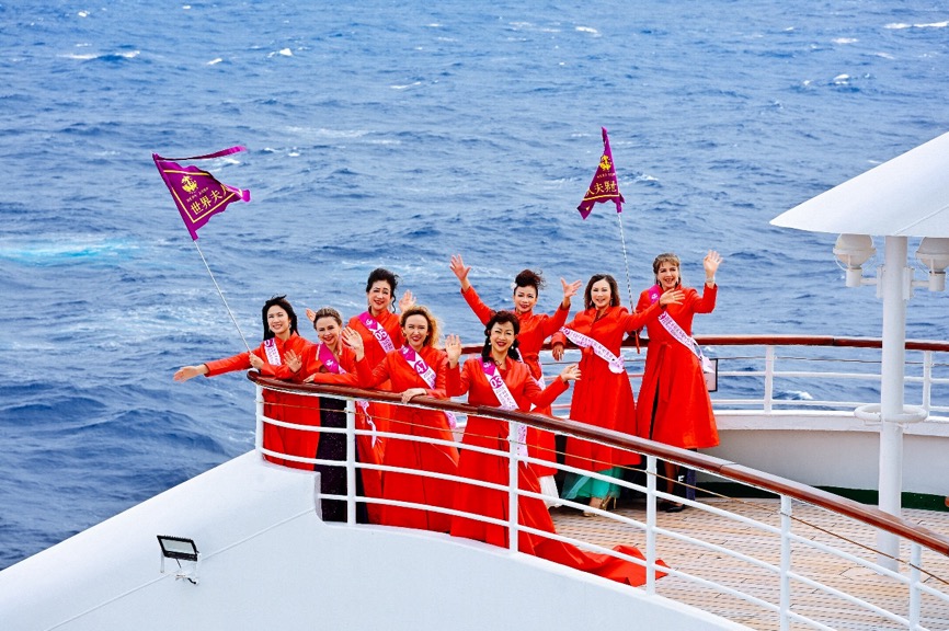 2025世界夫人全球总决赛海上大秀 绽放女性力量