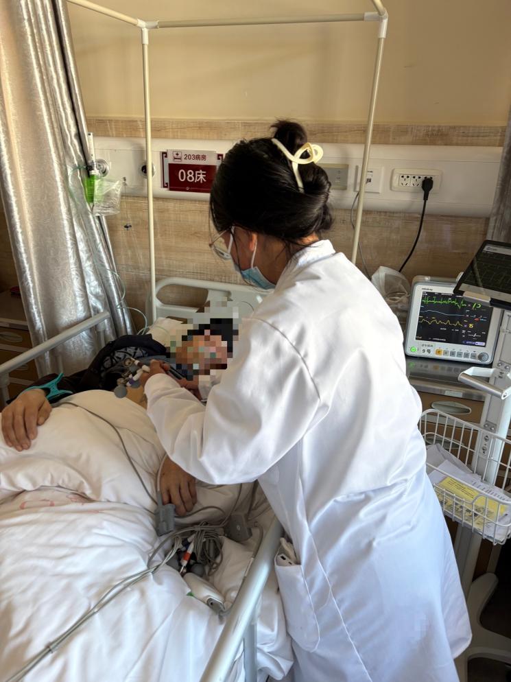 青春返乡践初心医者担当暖杏林  ——返家乡学子周艳姚安县中医院社会实践纪实