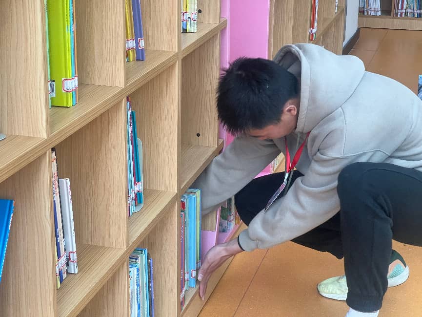 书页之间与山水之外：我的返家乡双面实践