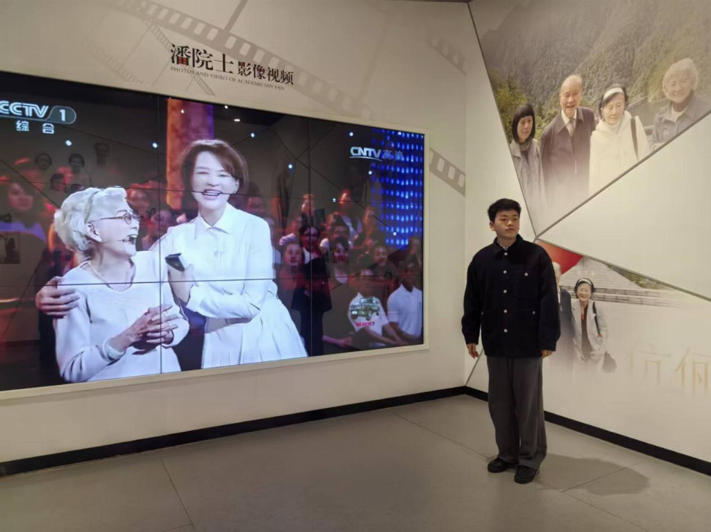 西南财经大学实践队融通田园与科技助力教育