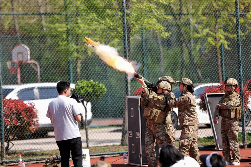 铁马金戈 卫我山河 沂水县开慧实验小学开展公益国防体验营活动