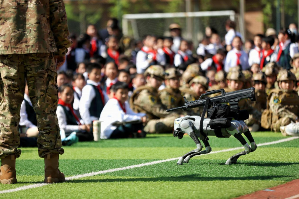 铁马金戈 卫我山河 沂水县开慧实验小学开展公益国防体验营活动
