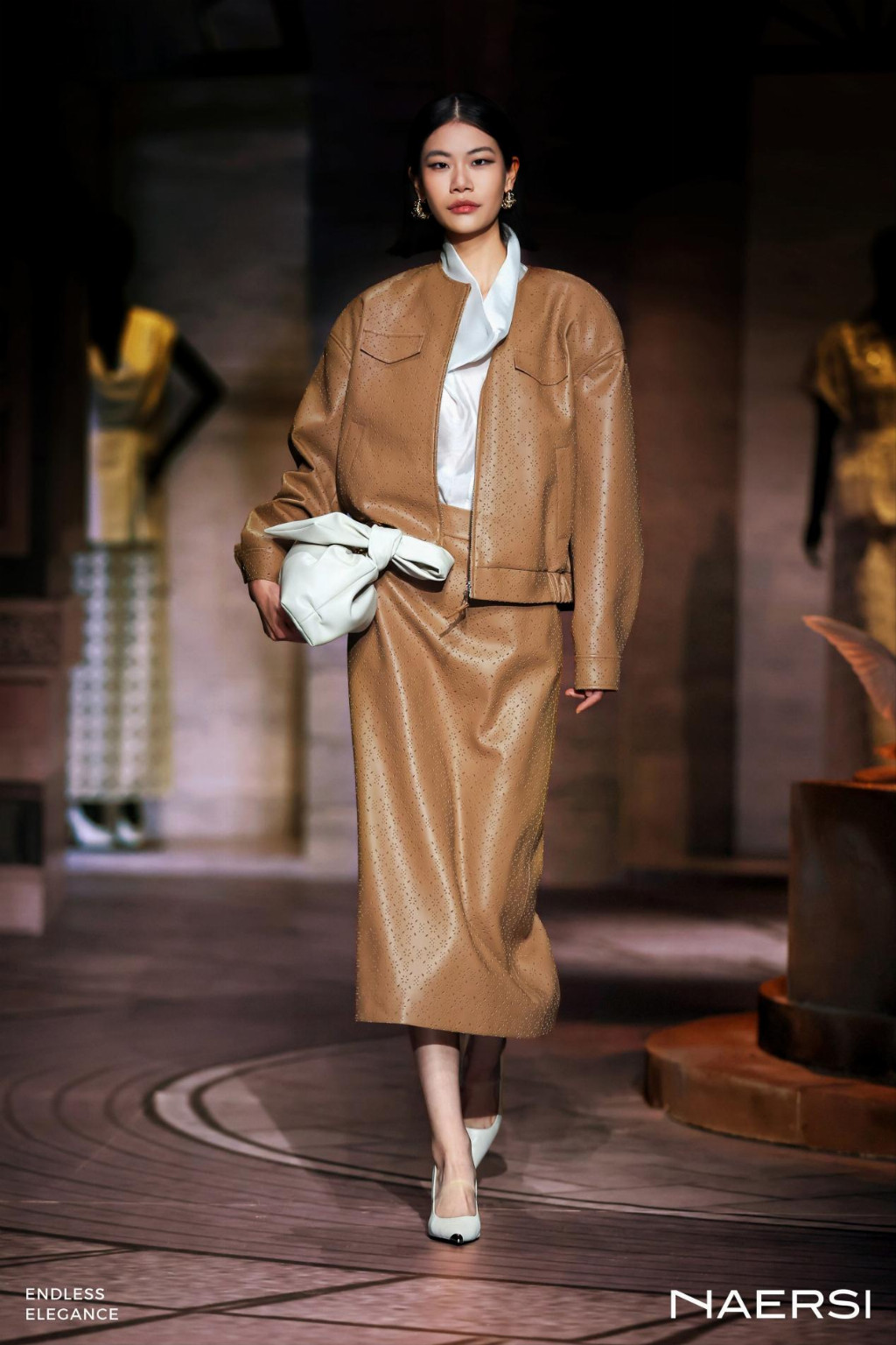 NAERSI官宣升级国际轻奢品牌——一场大秀背后的经营理念跃迁