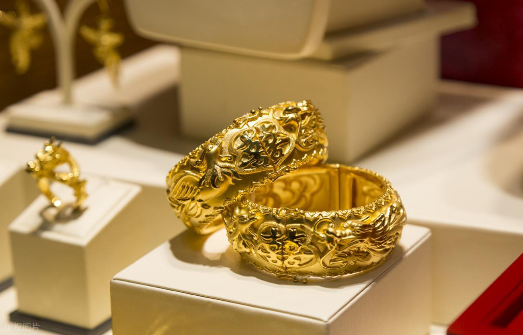 127a7044908a95c27fde36b081335a05e7d86924046ac66b62e113570d494ab7