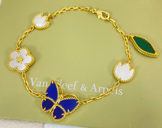 e771e07a68d2a9e9885364c11dae8fc4c478c321d25e27d6150e2a09bab1bf38