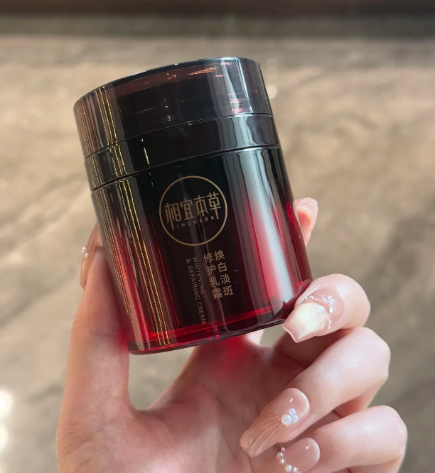 fdf68946ada7e33d8d90330502cba1566882356c7f8300b7c482557c73615ae3