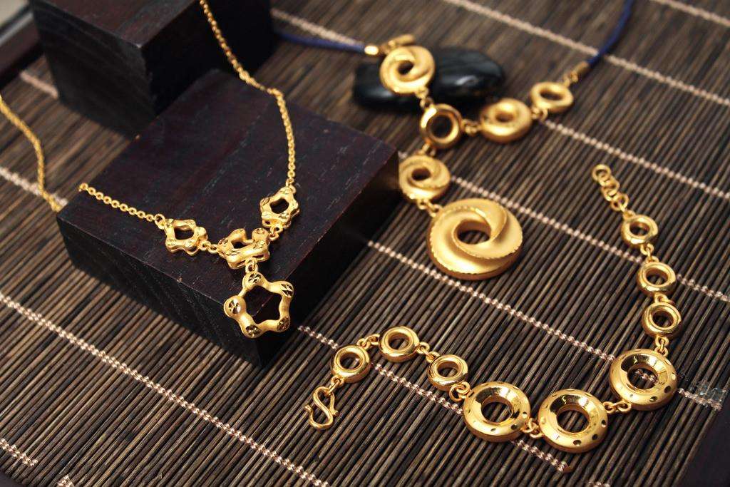 c75533fe515283768b873ea0b0f6789cfc270bdb781e99f7c1ab98c27bf91ab7