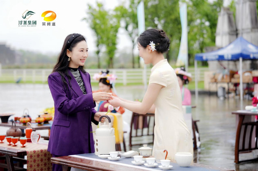 湘媒助力瓷茶共生 湖南广电茶频道黄韵儒总监出席2026浮梁买茶节