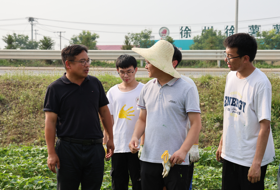 9df9a8dea38ab8f08134d500baa86588ce9ac3a754270c9bccf48a0dc153ad1a