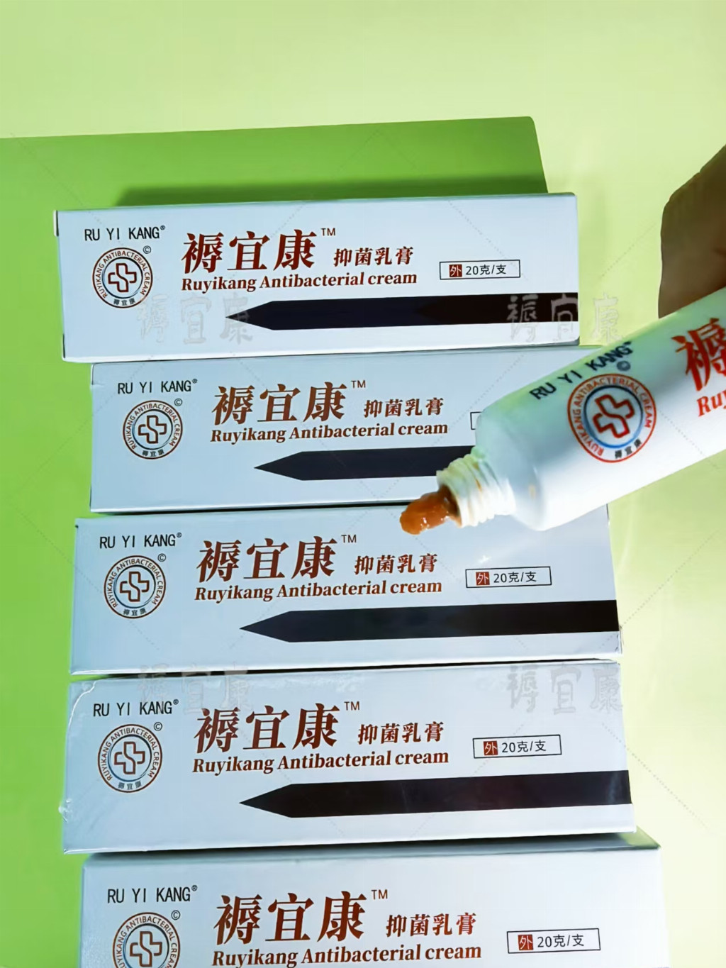 以为老人褥疮好不了，用褥宜康后才懂：选对比硬扛更重要