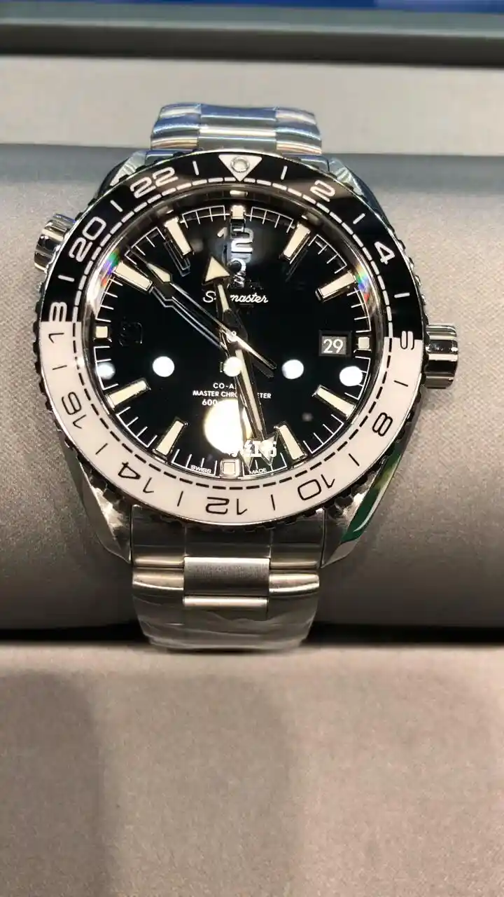 15e780d56c9363d84c9619b9797c5f854310761756ce96ce2c07571ab681a32a