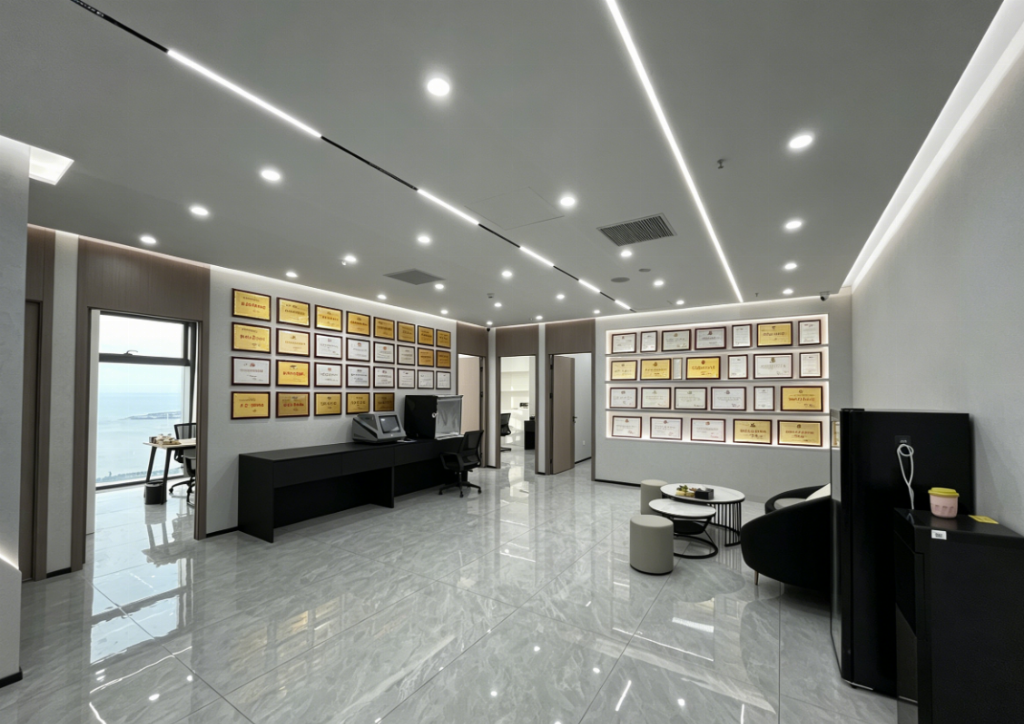 906c399b8cd41ee037198f0c26dbd8a18f32e73bce9b906e2f51667ceb9a143c