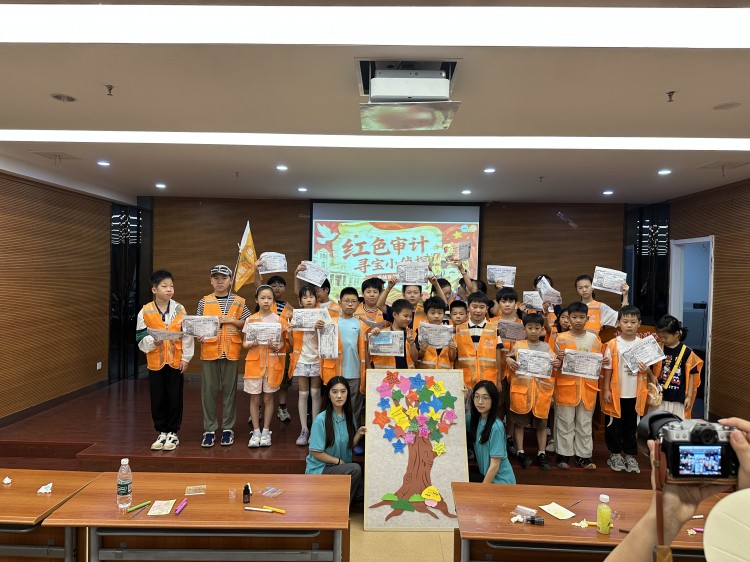 通大学子用“童言童语”讲活百年审计史