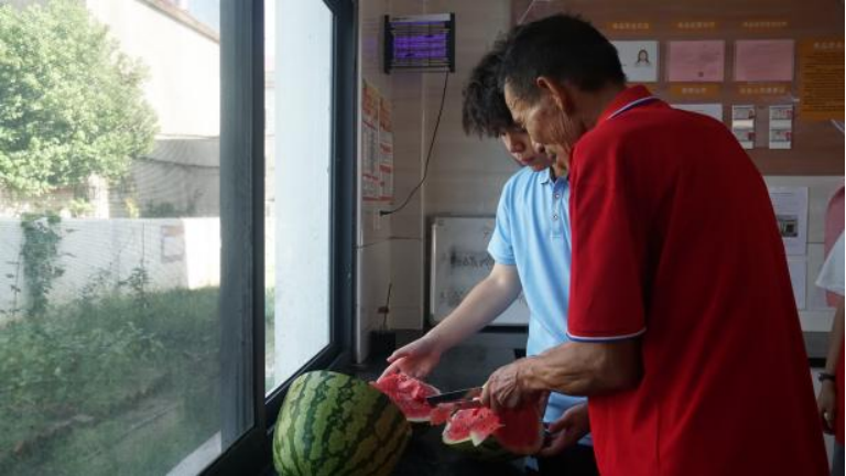 江西师大学子三下乡:情暖桑榆传温情 青春志愿护夕阳