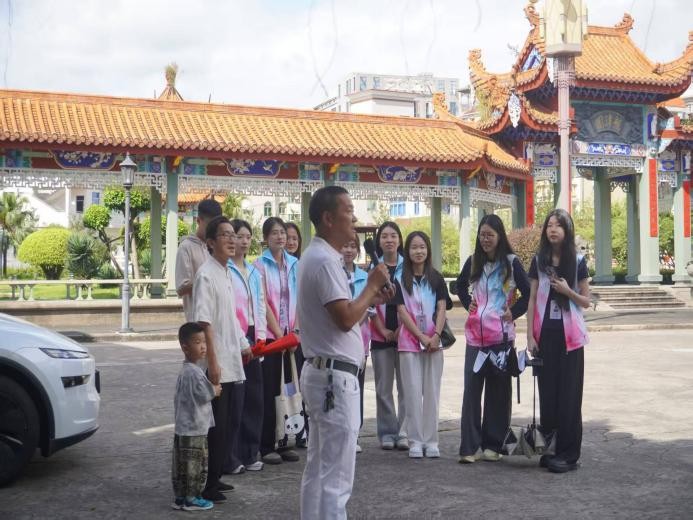 译路寻侨批,双语传闽韵——闽南理工学院学子赴福州开展暑期 “三下乡”社会实践活动