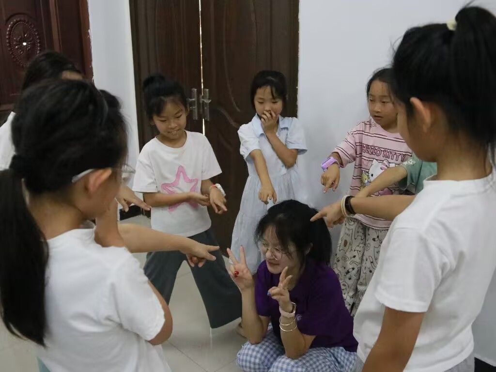 【三下乡】心灵科普下乡，温情守护童心——