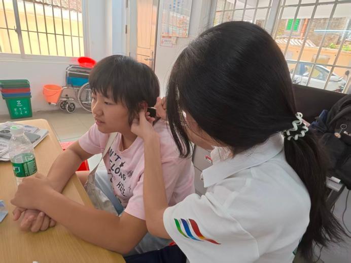 敬老情暖朝夕,义诊惠泽邻里(图3) 敬老情暖朝夕,义诊惠泽邻里(图3)