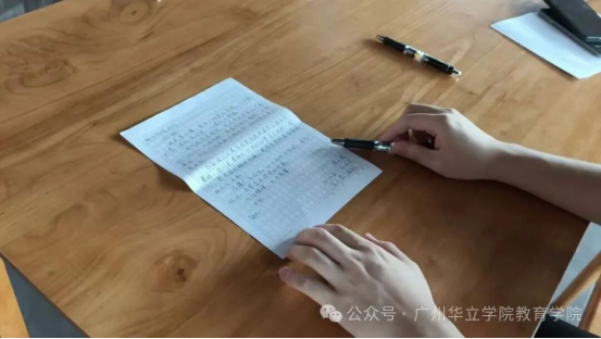 a1443393dbf058f4dc9f83858bedb71976837b974cc9436a0e7ef605a851136f