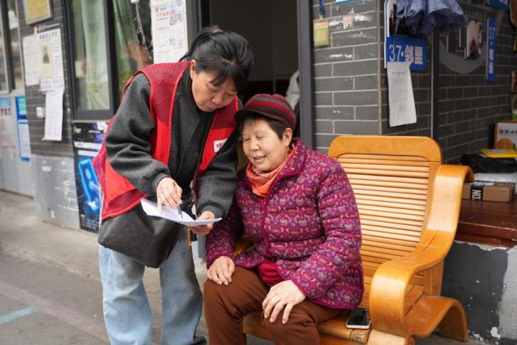 民议民建,共治共享:成都市成华区昭青路社区“平安灯塔”微景观焕新亮相
