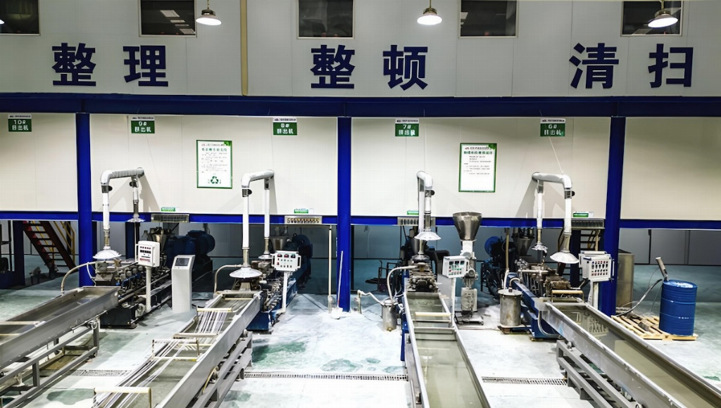 c24c46056fa2673e512e43adc162c78e5e597bbee1d330d7051494eaedf22b19