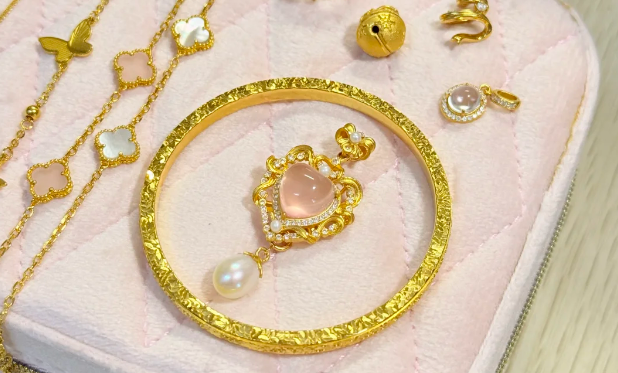 242144a8a7d0fa84bdd105aaf35512375d815b0771a467be9a3cdd21857a4c8a
